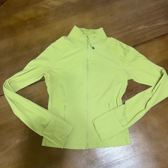 Lululemon Ribbed Cropped Define Jacket - Picture 2 of 4